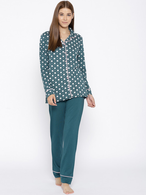 

Kanvin Women Teal Green & Off-White Printed Night Suit