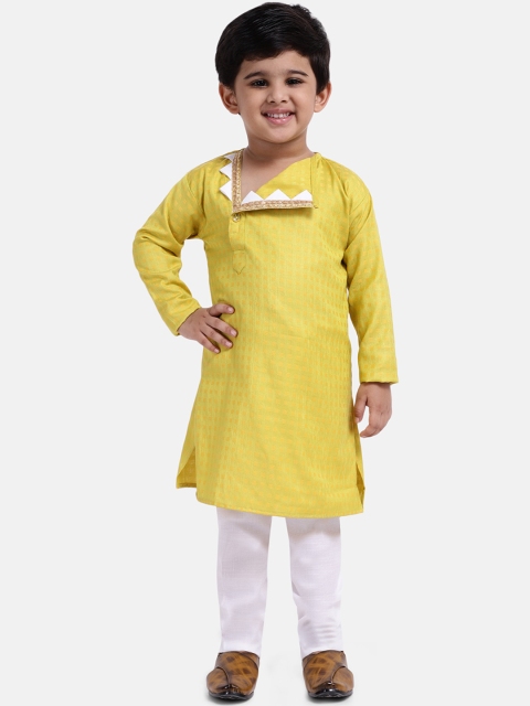 

BownBee Boys Yellow Self Design Jacquard Kurta with Pyjamas