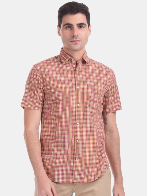 

Ruggers Men Brown & Pink Regular Fit Checked Casual Shirt