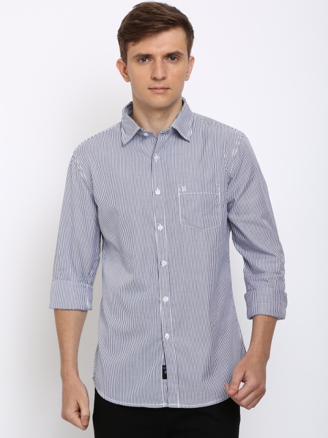 

TED HARBOR Men White & Navy Blue Slim Fit Striped Casual Shirt