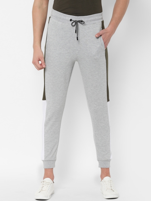 

SKULT by Shahid Kapoor Men Grey Solid Straight Fit Track Pants