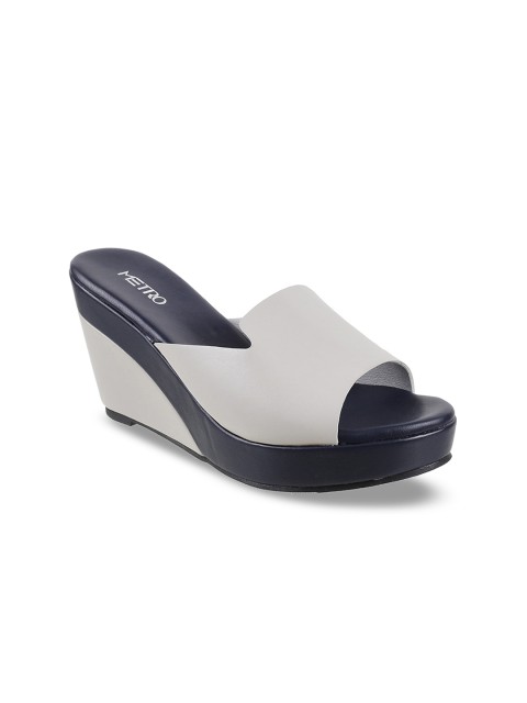 

Metro Women Grey Solid Mules