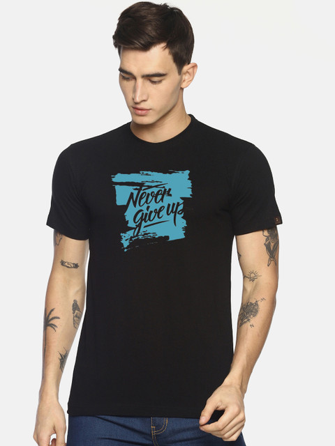 

Le Bison Men Black & Blue Printed Round Neck T-shirt