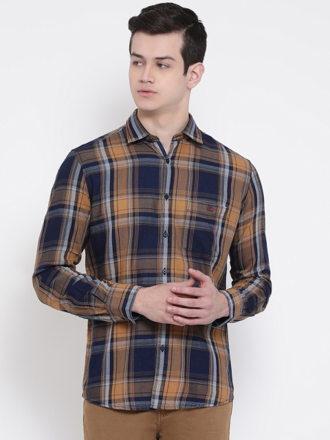 

Crimsoune Club Men Navy Blue & Brown Slim Fit Checked Casual Shirt