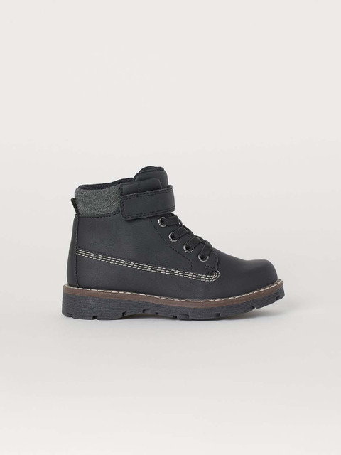 

H&M Boys Black Solid Boots
