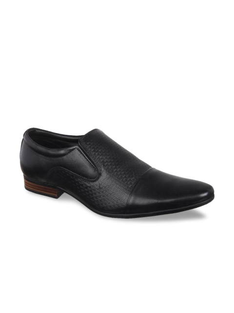 

Vardhra Men Black Solid Textured Leather Formal Derbys