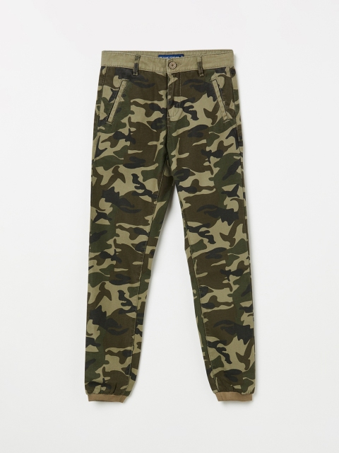 

Fame Forever by Lifestyle Boys Green & Beige Slim Fit Printed Joggers