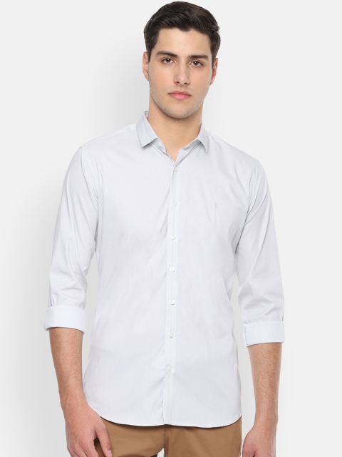 

V Dot Men White Skinny Fit Solid Casual Shirt