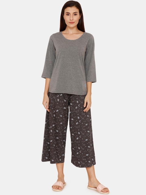

Zivame Women Grey & Black Solid Night suit