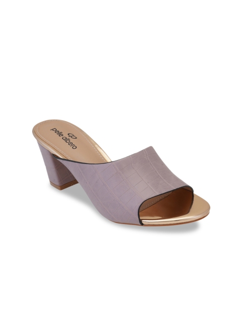 

pelle albero Women Pink Solid Sandals