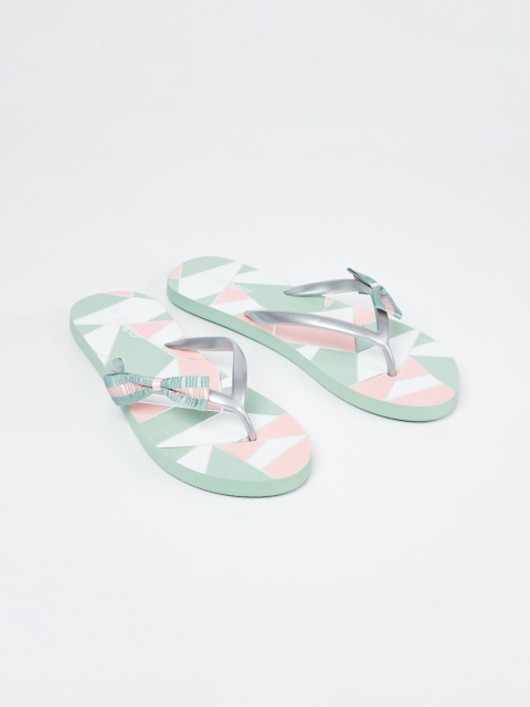 

Ginger by Lifestyle Women Green Printed Thong Flip Flops