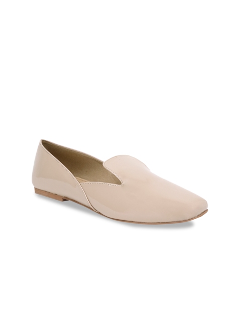 

MARCHE Women Beige Solid Loafers