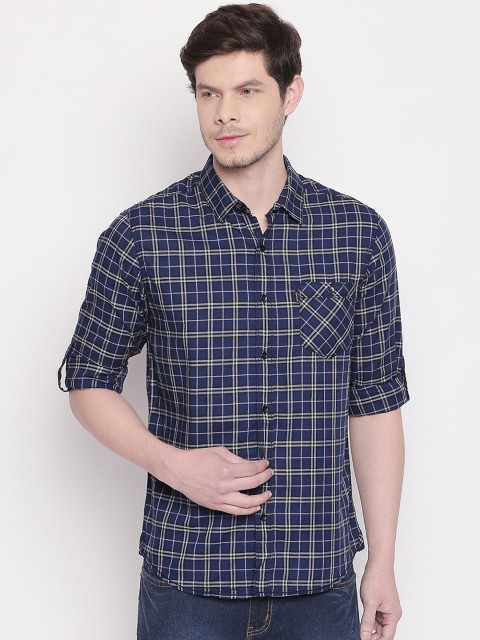 

Mufti Men Navy Blue & Off-White Slim Fit Checked Casual Shirt
