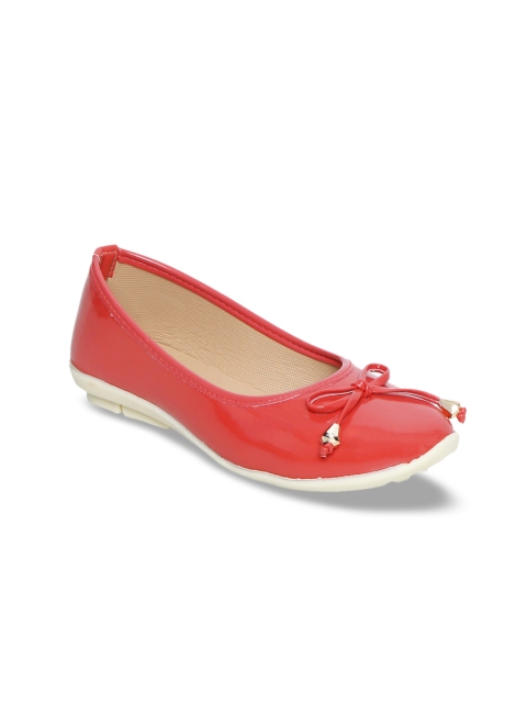 

Chipbeys Girls Red Solid Ballerinas With Bow Detailing