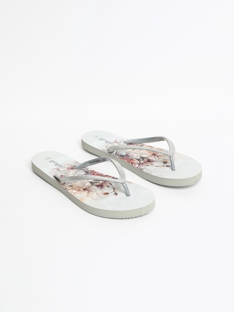 

Ginger by Lifestyle Women Silver-Toned & Maroon Printed Thong Flip-Flops