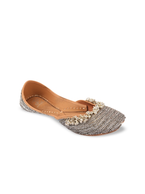 

Jutti Express Women Silver-Toned Embellished Leather Mojaris
