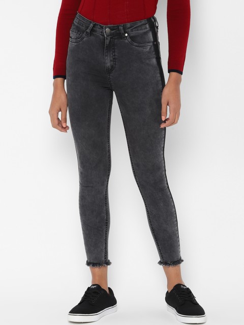 

People Women Grey Regular Fit Mid-Rise Clean Look Stretchable Jeans