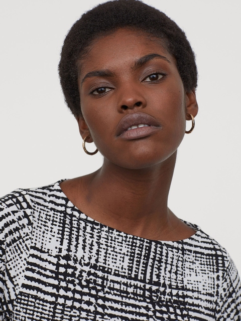 

H&M Women Black S& White Printed Jersey Crpe Top