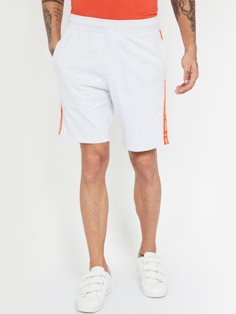 

UCLA Men White Solid Regular Fit Regular Shorts