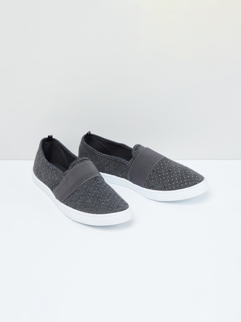 

max Women Grey Slip-On Sneakers