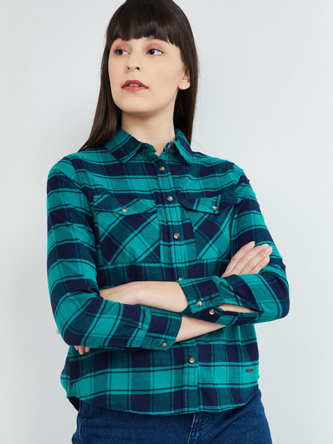 

max Women Navy Blue & Green Regular Fit Checked Casual Shirt