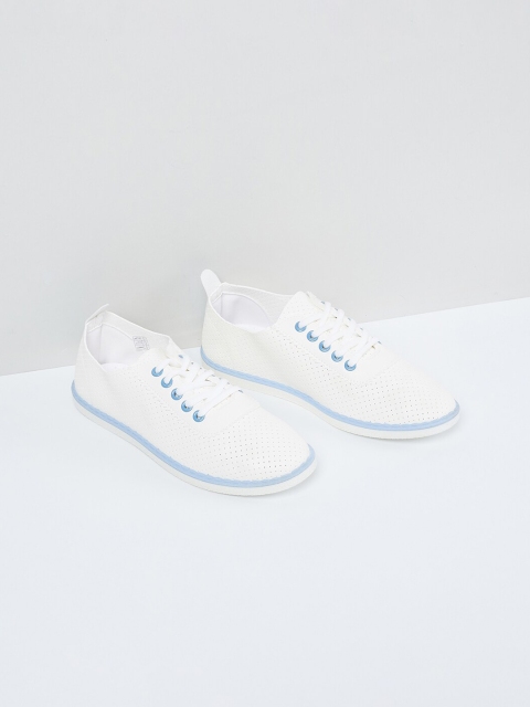 

max Women White Sneakers