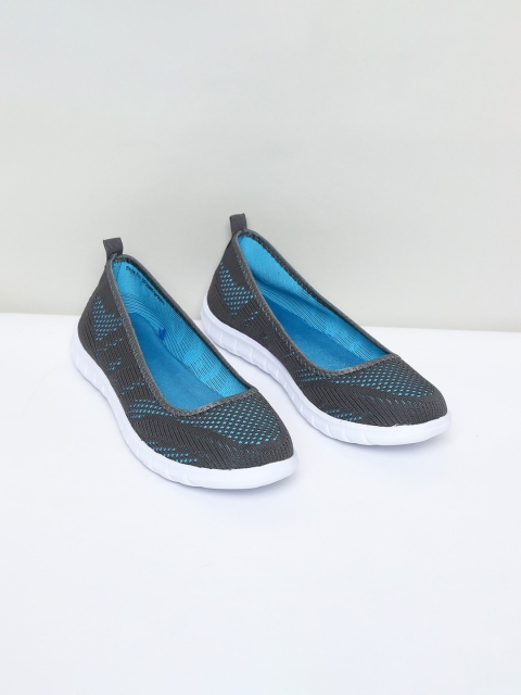 

max Women Grey Slip-On Sneakers