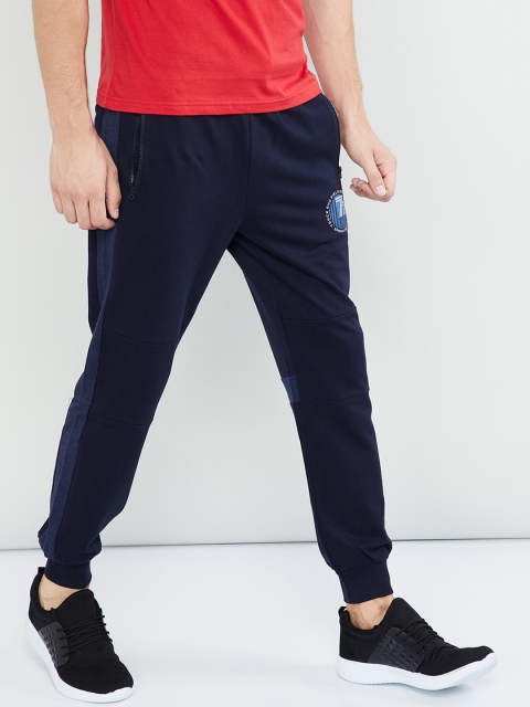 

max Men Blue Solid Straight-Fit Joggers