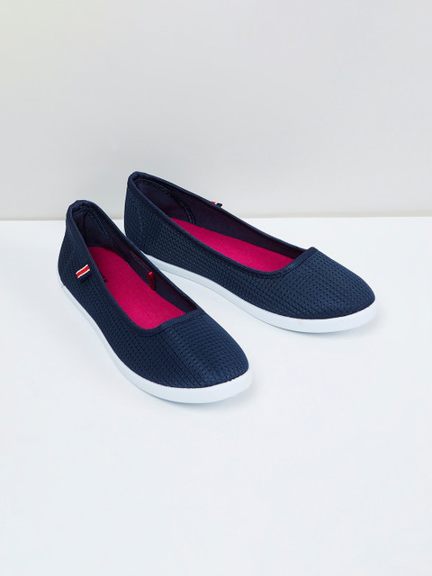 

max Women Navy Blue Slip-On Sneakers
