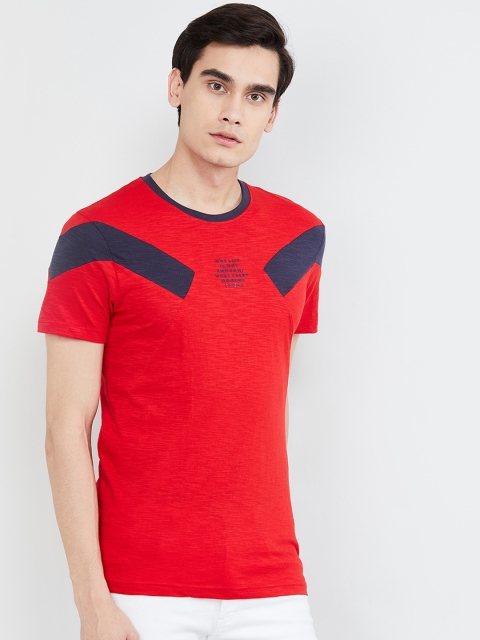 

max Men Red & Navy Blue Colourblocked Round Neck T-shirt