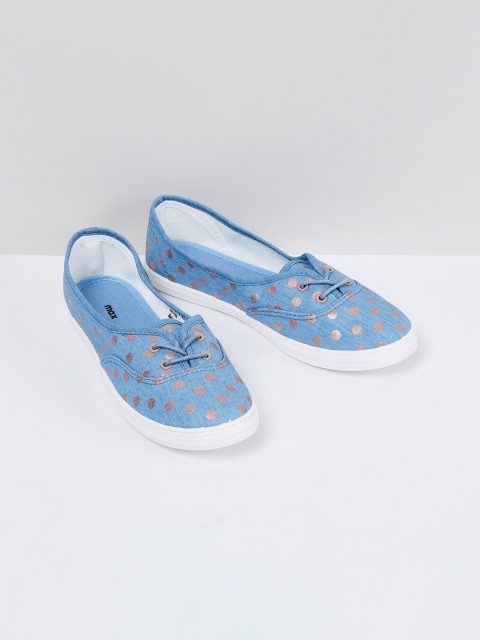 max Women Blue Printed Sneakers