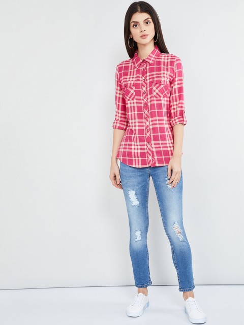

max Women Pink & Off-White Regular Fit Checked Casual Shirt