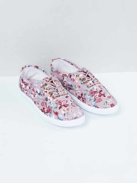 

max Women Pink Printed Sneakers