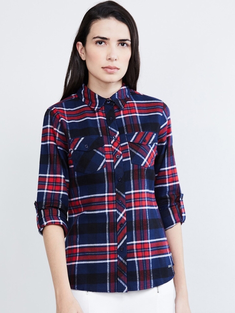 

max Women Navy Blue & Orange Regular Fit Checked Casual Shirt