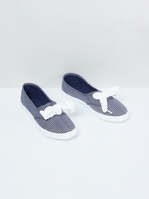 

max Women Blue Striped Slip-On Sneakers