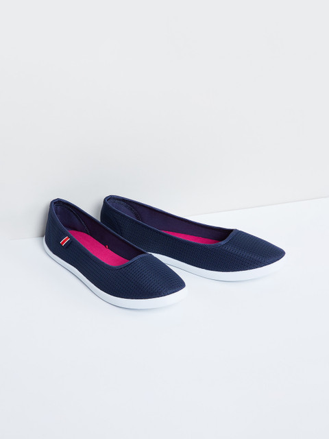 

max Women Navy Blue Slip-On Sneakers