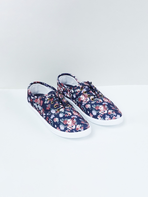 

max Women Navy Blue Printed Sneakers