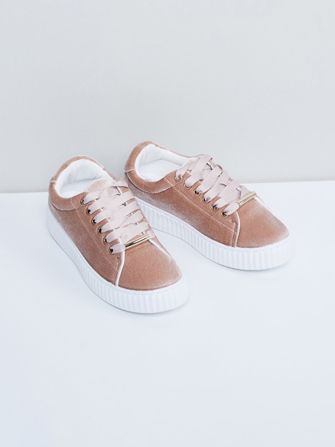

max Women Pink Sneakers