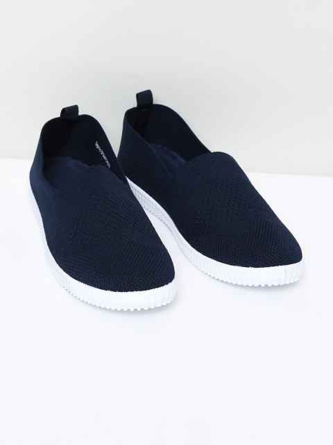 

max Women Navy Blue Solid Slip-On Sneakers