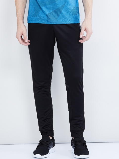 

max Men Black Solid Straight-Fit Joggers