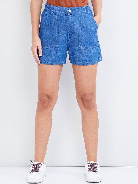 

max Women Blue Solid Regular Fit Denim Shorts