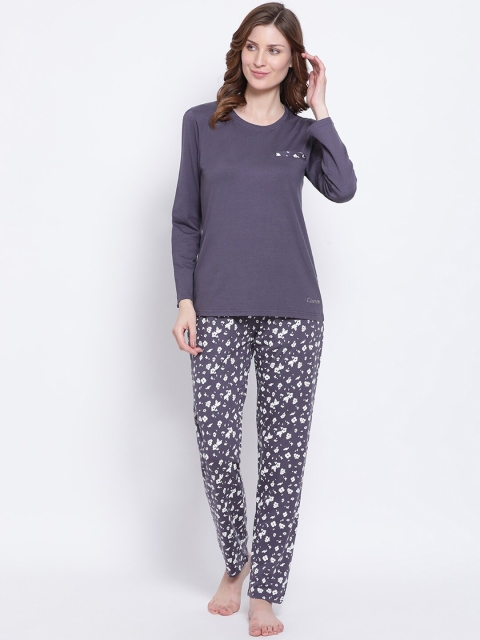 

Kanvin Women Purple & White Solid Night suit