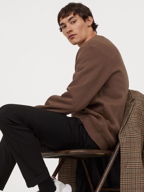 

H&M Men Brown Solid Relaxed Fit Sweater
