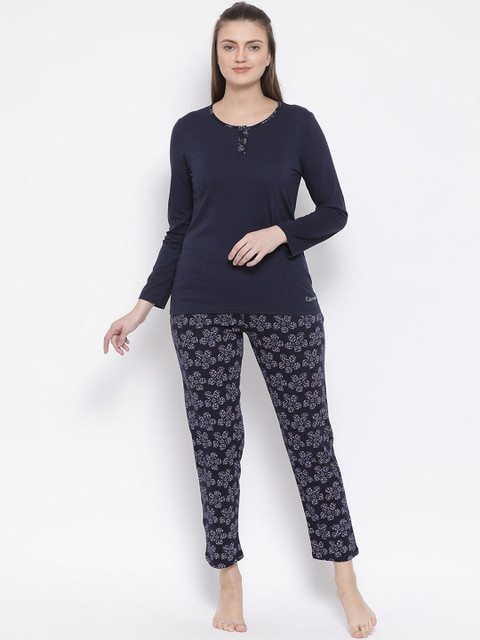 

Kanvin Women Navy Blue Solid Night suit