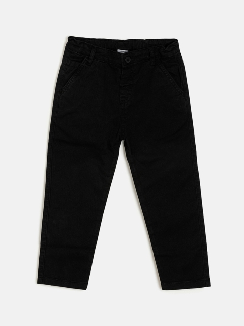 

Aomi Boys Black Regular Fit Solid Chinos