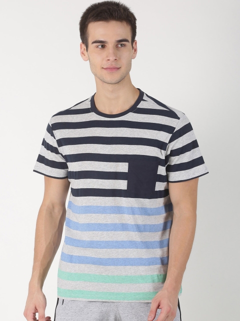 

Soul Space Men Black & Grey Striped Round Neck T-shirt