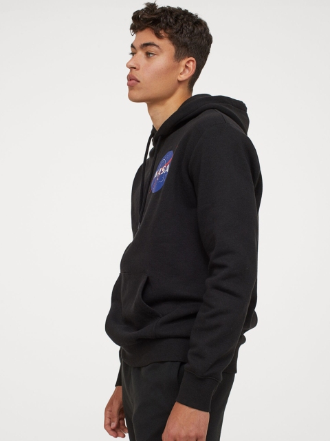 

H&M Men Black Printed Hooded Top