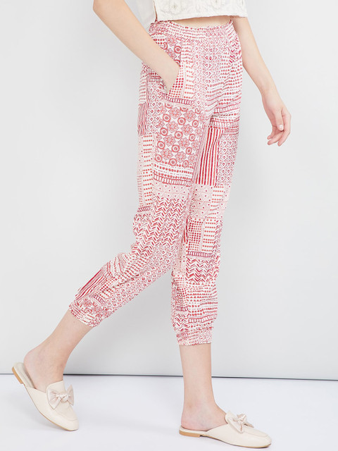 

max Women Off-White & Red Regular Fit Printed Cigarette Trousers