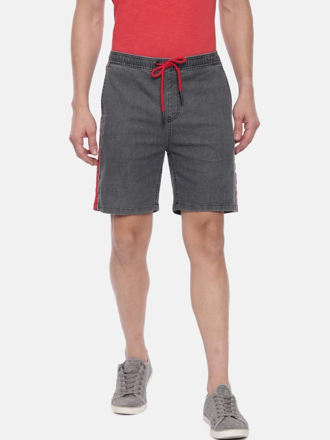 

Breakbounce Men Grey Solid Slim Fit Denim Shorts