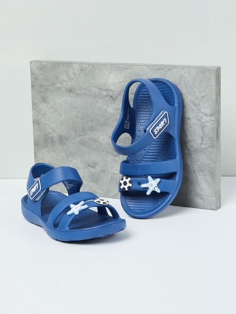 

max Boys Navy Blue Self Design Clogs